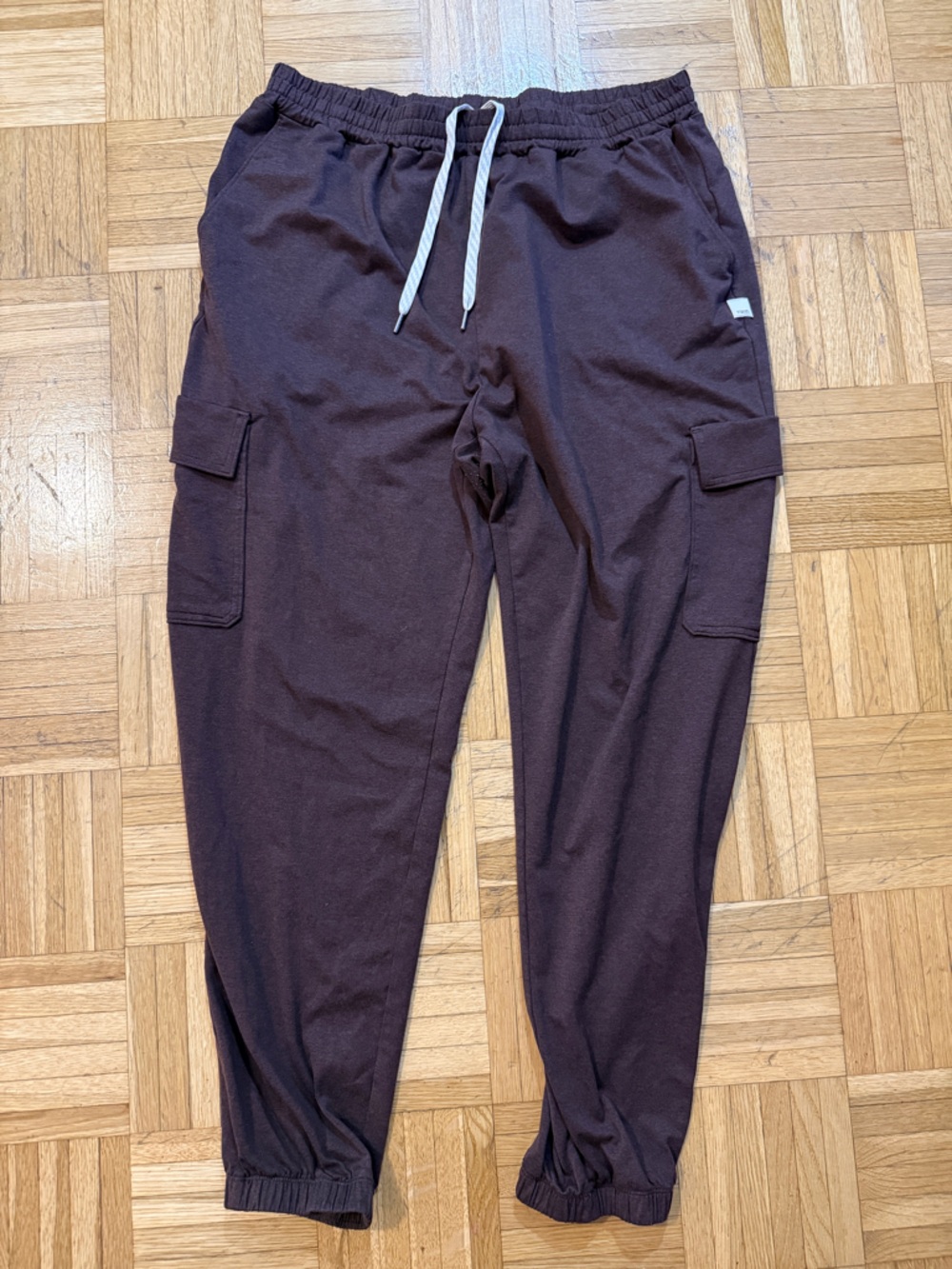 Vuori Boyfriend Cargo Joggers Dark Brown Heather